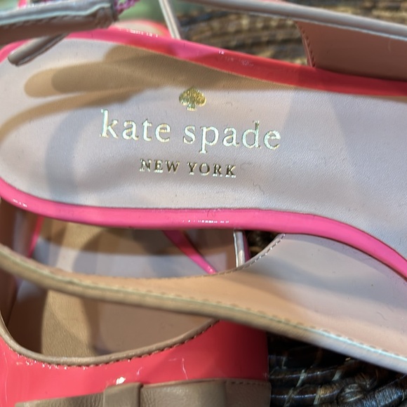Kate Spade pink and beige patent leather slingback shoes. - Picture 3 of 8